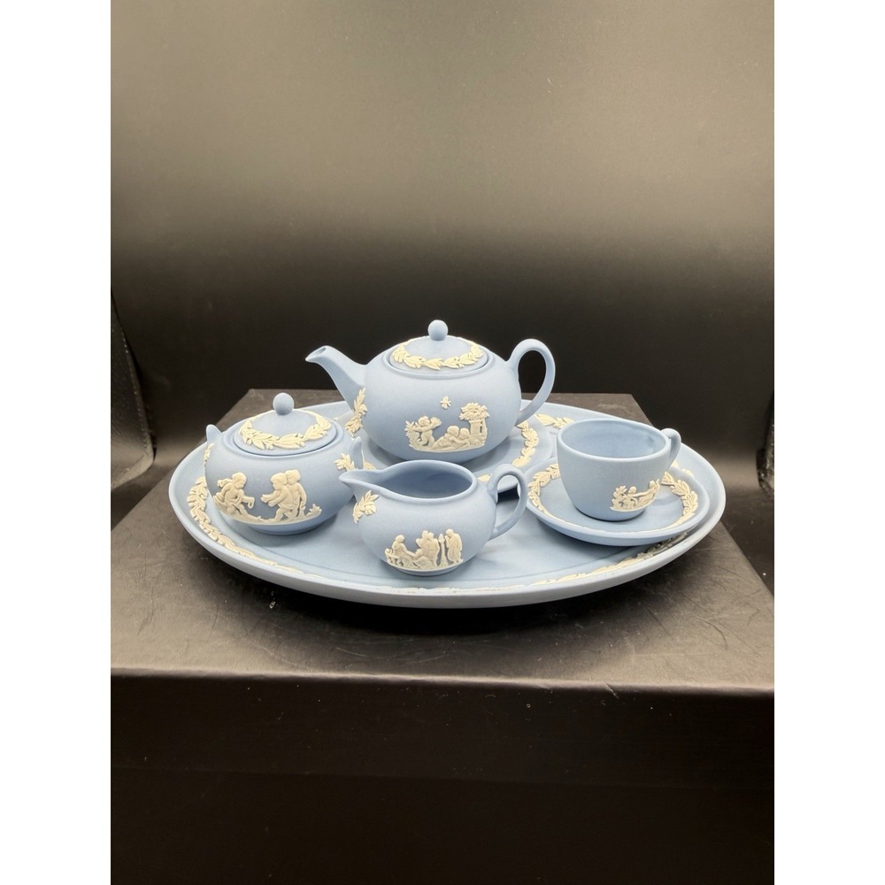 Vintage Wedgwood Jasperware Blue 9‑Piece Mini Tea Set – Rare 🫖💙